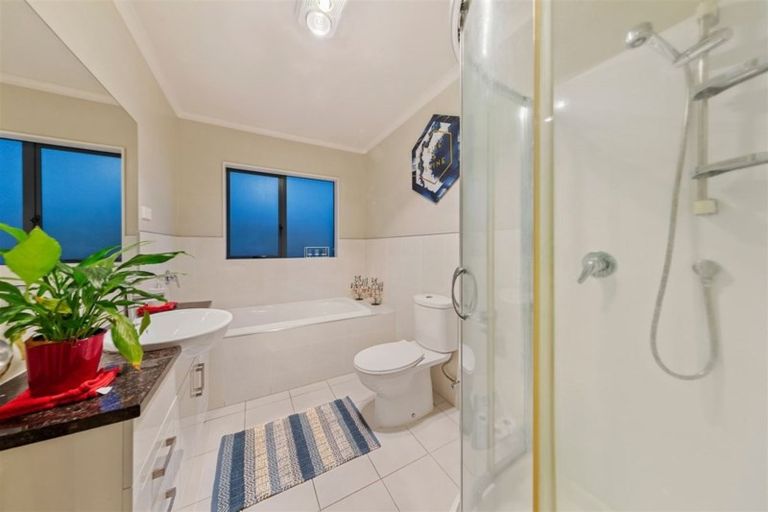 Photo of property in 85 Robert Skelton Place, Clendon Park, Auckland, 2103