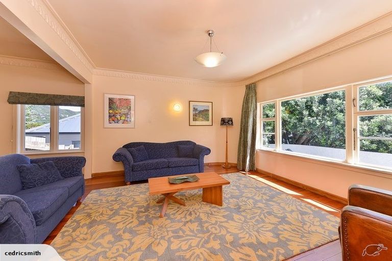 Photo of property in 6 David Crescent, Karori, Wellington, 6012