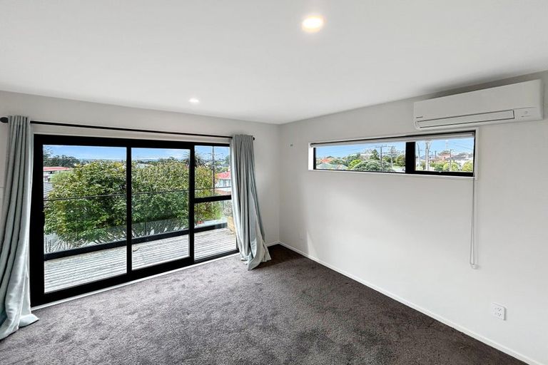 Photo of property in 2/28 Vodanovich Road, Te Atatu South, Auckland, 0610