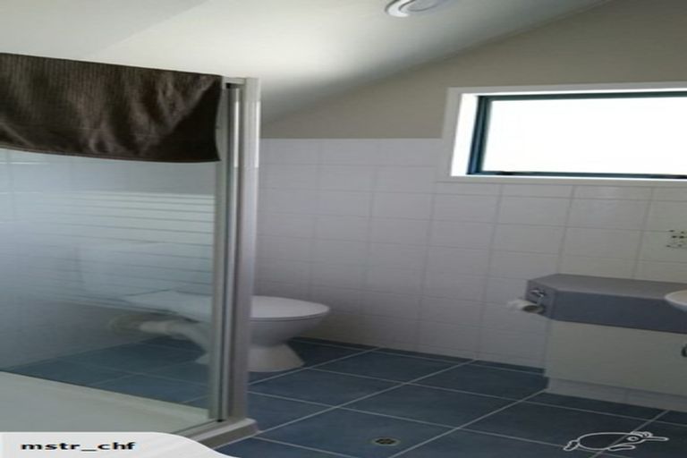 Photo of property in 2/485 Don Buck Road, Massey, Auckland, 0614