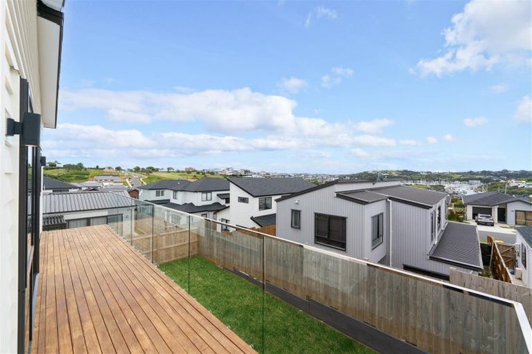 Photo of property in 11 Whale Bay Rise, Gulf Harbour, Whangaparaoa, 0930
