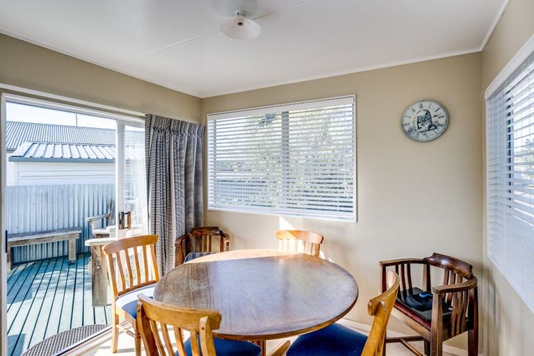 Photo of property in 68 Tait Drive, Greenmeadows, Napier, 4112