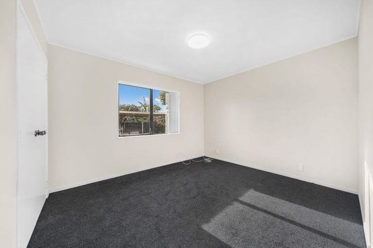 Photo of property in 2/13 John Street, Mangere East, Auckland, 2024