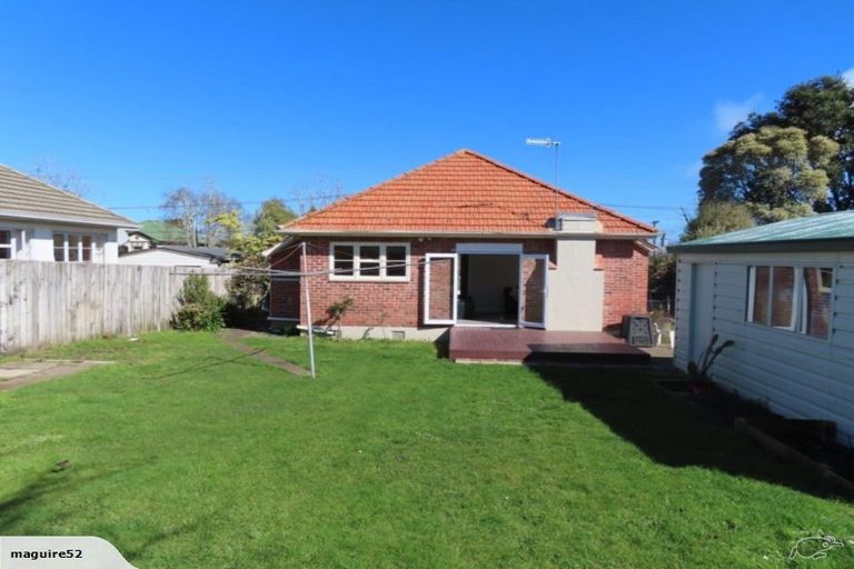 Photo of property in 26 Peakes Road, Saint Johns Hill, Whanganui, 4501