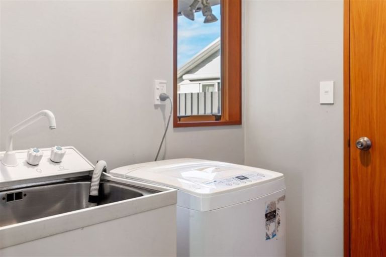 Photo of property in 2/28 Kirsten Place, Parklands, Christchurch, 8083