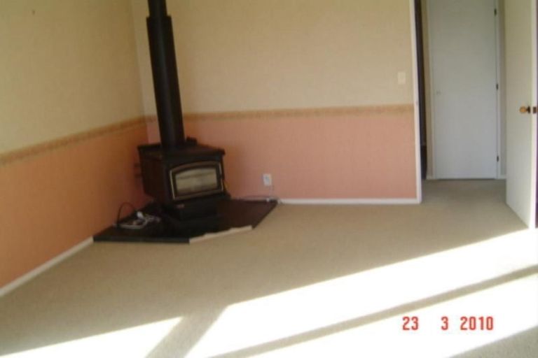 Photo of property in 94 Riversdale Drive, Merrilands, New Plymouth, 4312