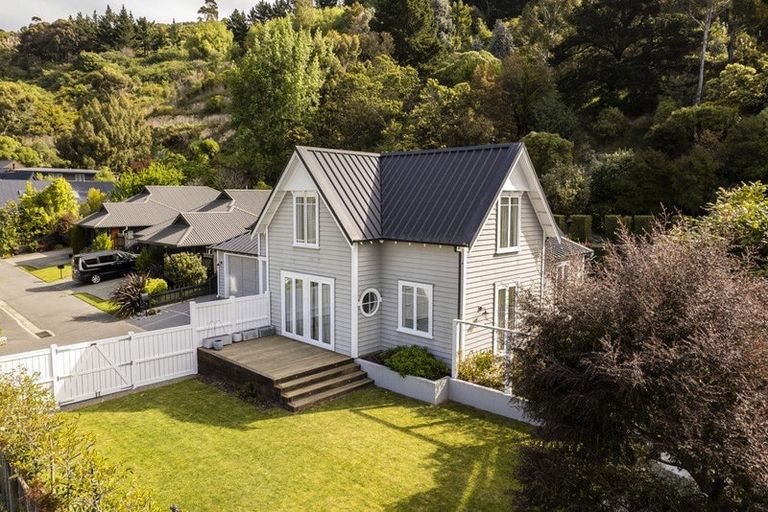 Photo of property in 8 Lucas Lane, Hillsborough, Christchurch, 8022