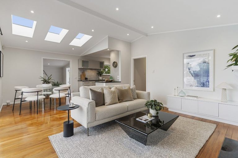 Photo of property in 2/12 Francis Street, Hauraki, Auckland, 0622