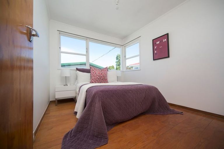 Photo of property in 82 Boundary Road, Blockhouse Bay, Auckland, 0600