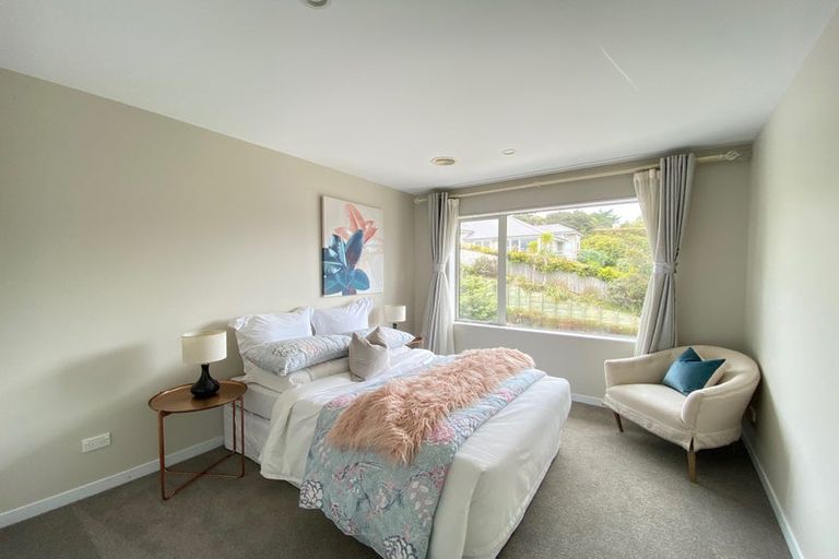 Photo of property in 24 Mackay Drive, Greenhithe, Auckland, 0632