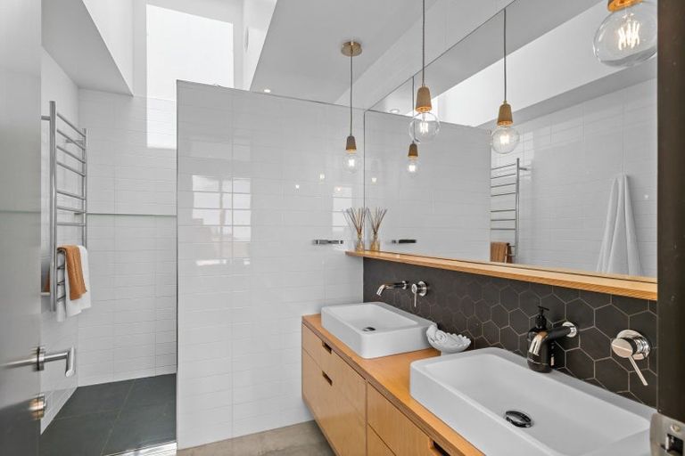 Photo of property in 32 Aroha Road, Te Arai, Wellsford, 0975