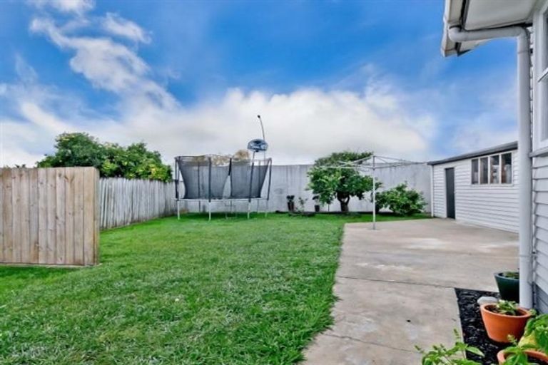 Photo of property in 16 Lugton Street, Nawton, Hamilton, 3200