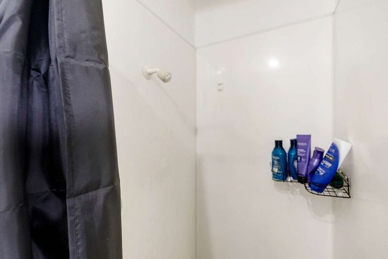 Photo of property in 16 Kingswood Road, Brookfield, Tauranga, 3110