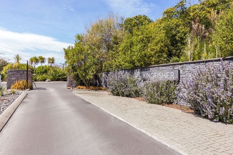 Photo of property in 83 Parawera Drive, Acacia Bay, Taupo, 3330