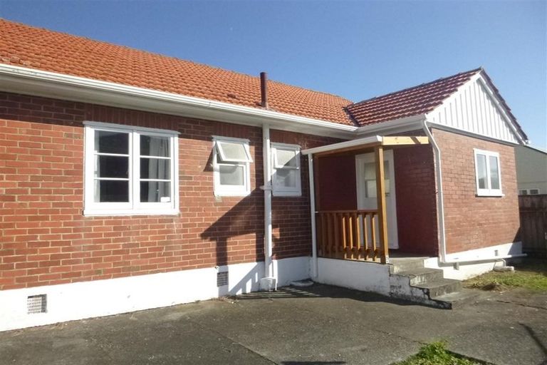 Photo of property in 52 Bell Road, Waiwhetu, Lower Hutt, 5010