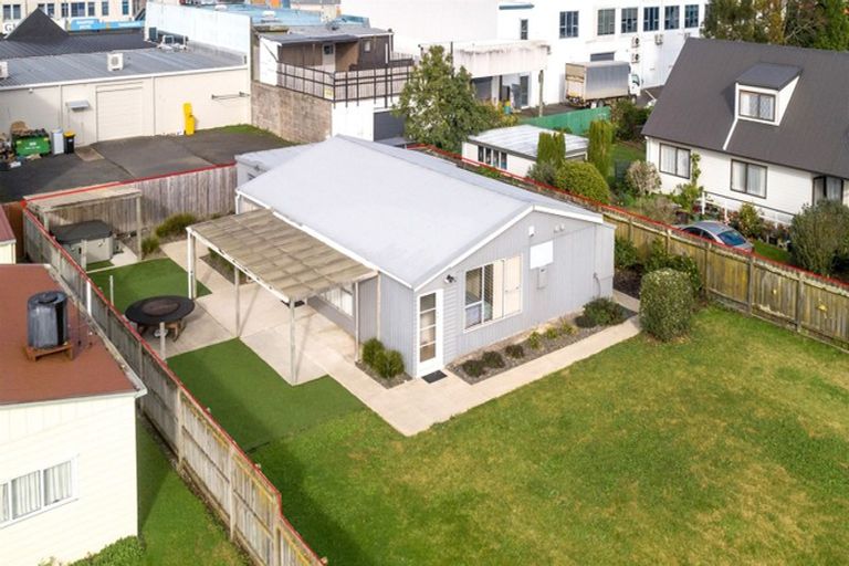 Photo of property in 3 Kenneth Avenue, Whitianga, 3510