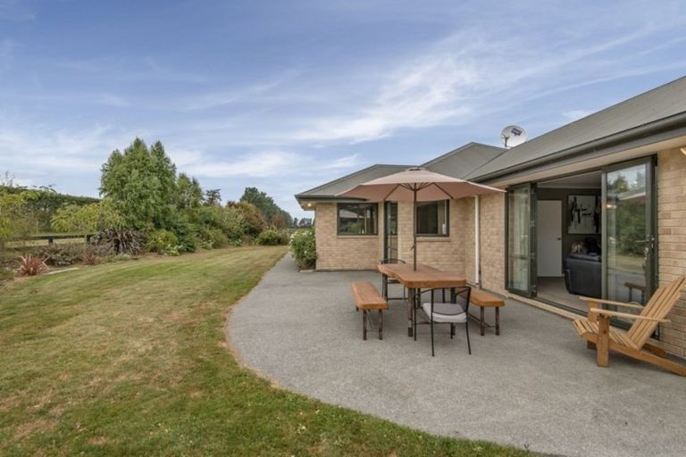Photo of property in 40 Swamp Road, Loburn, Rangiora, 7472