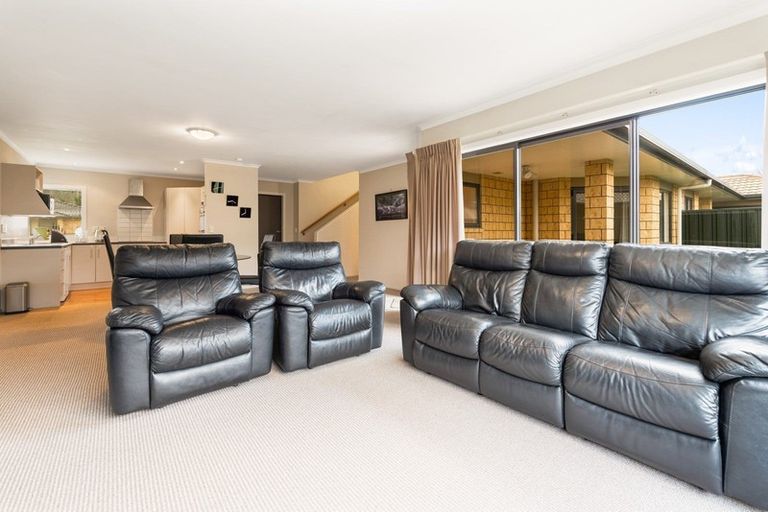 Photo of property in 49/64 Kawaha Point Road, Kawaha Point, Rotorua, 3010