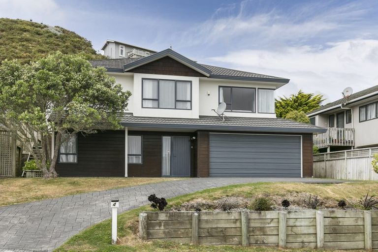 Photo of property in 4 Nether Green Crescent, Johnsonville, Wellington, 6037