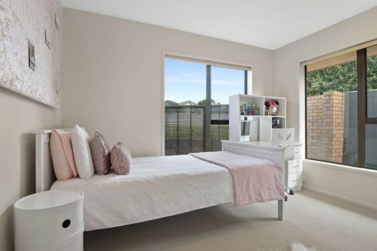 Photo of property in 64 Oliver Road, Eastern Beach, Auckland, 2012