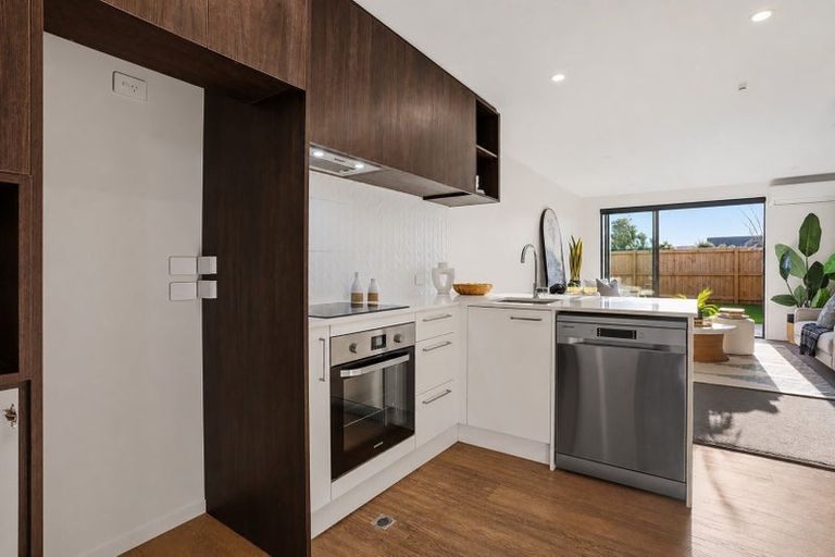 Photo of property in 2/97 Simeon Street, Spreydon, Christchurch, 8024