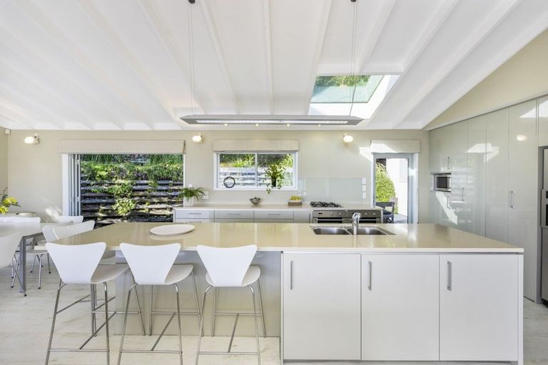 Photo of property in 53a De Luen Avenue, Tindalls Beach, Whangaparaoa, 0930