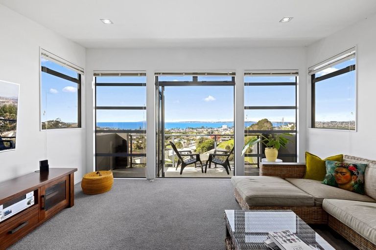 Photo of property in 15 Maire Road, Orewa, 0931