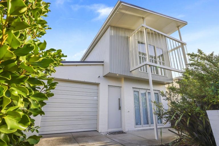 Photo of property in 35 Kanuka Road, Hobsonville, Auckland, 0616