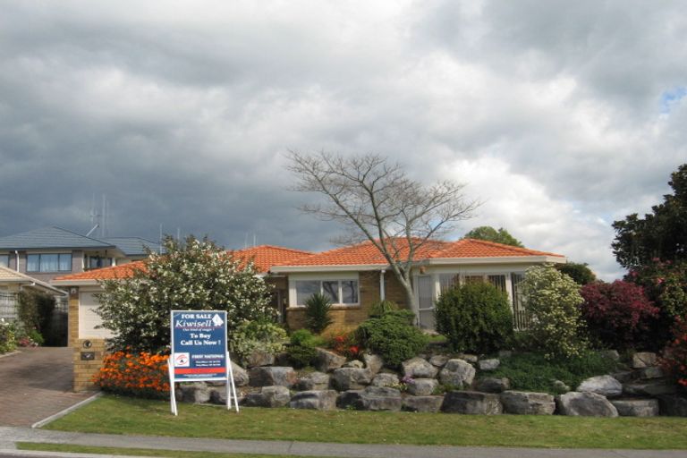 Photo of property in 16 Meadowviews Drive, Welcome Bay, Tauranga, 3112