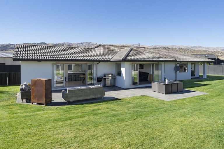 Photo of property in 58 Missy Crescent, Mount Pisa, Cromwell, 9383