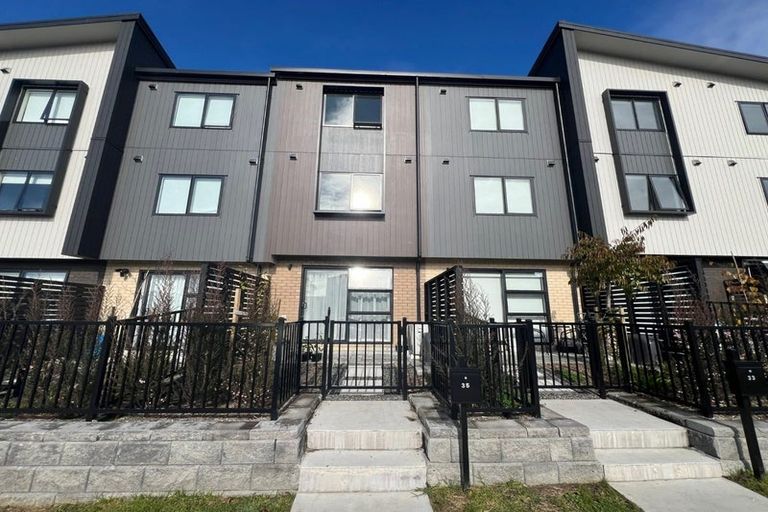 Photo of property in 35 Jabuka Street, Glen Eden, Auckland, 0602