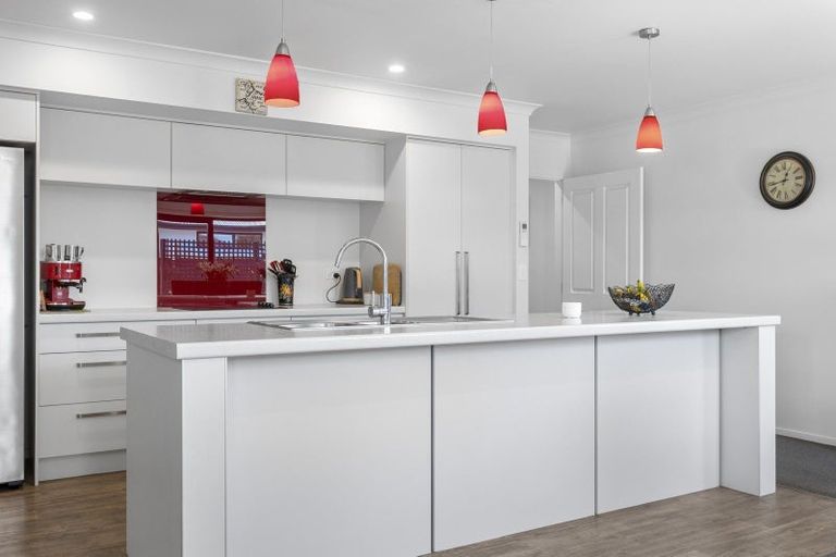 Photo of property in 25 Wineberry Avenue, Amberley, 7410