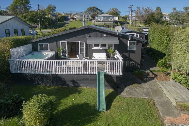 Photo of property in 12 Foster Crescent, Snells Beach, 0920