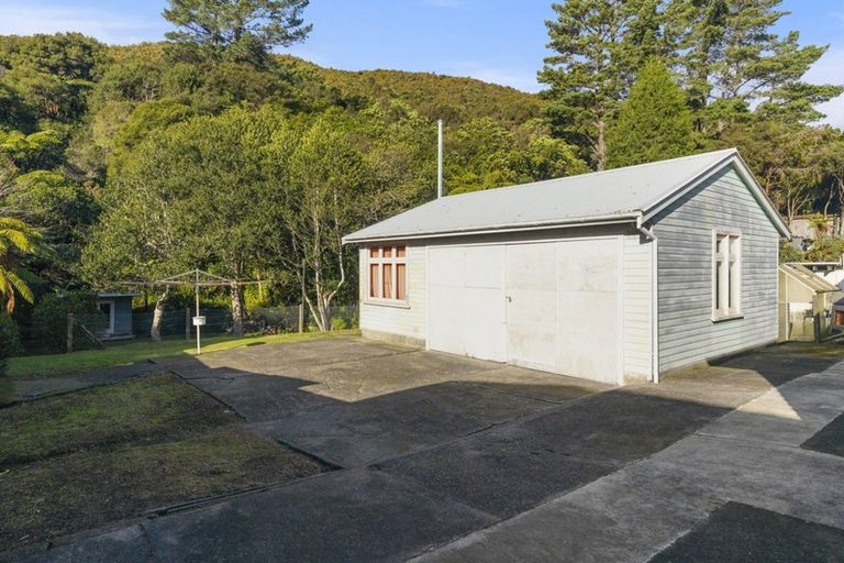 Photo of property in 17 Sunny Grove, Wainuiomata, Lower Hutt, 5014