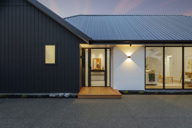 Photo of property in 69 Milns Road, Halswell, Christchurch, 8025