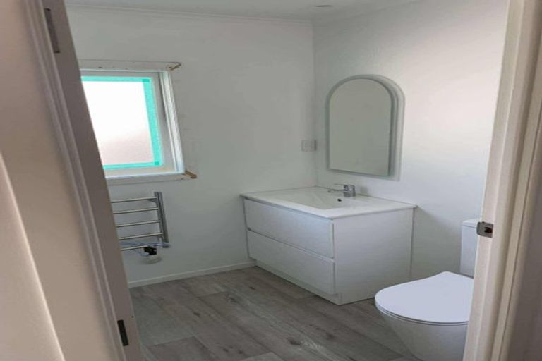 Photo of property in 125a Rosario Crescent, Red Beach, 0932