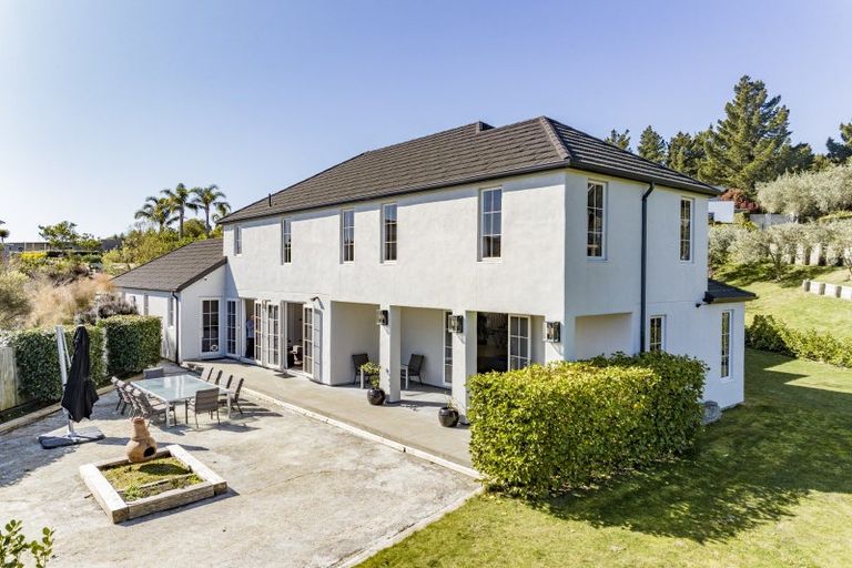 Photo of property in 22 Burbury Ridge, Havelock North, 4130