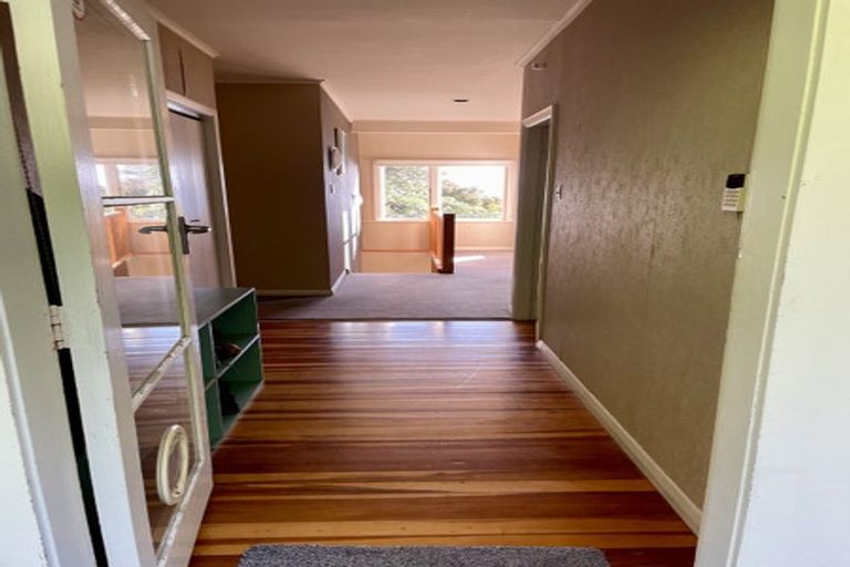 Photo of property in 114 Motuhara Road, Plimmerton, Porirua, 5026