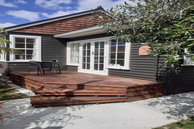 Photo of property in 108 Jickell Street, Hokowhitu, Palmerston North, 4410