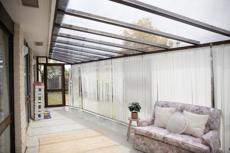 Photo of property in 18 Cecil Place, Cloverlea, Palmerston North, 4412