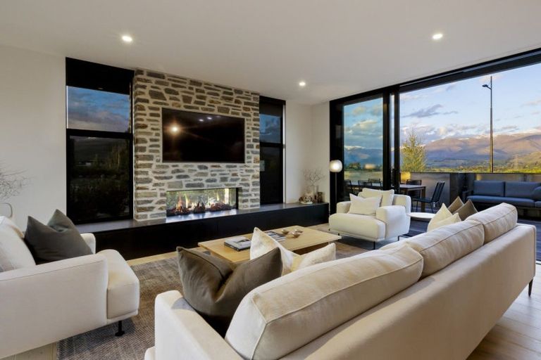 Photo of property in Kawarau Heights, 14 Kawarau Heights Boulevard, Lake Hayes, Queenstown, 9304