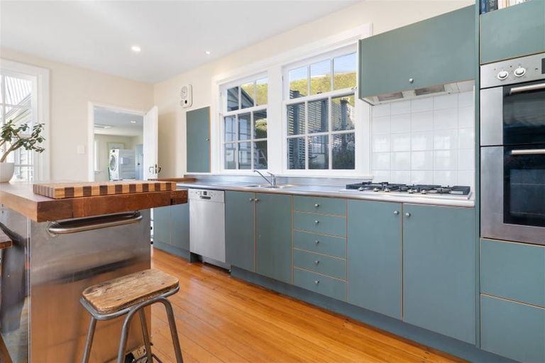 Photo of property in 40 Major Hornbrook Road, Mount Pleasant, Christchurch, 8081