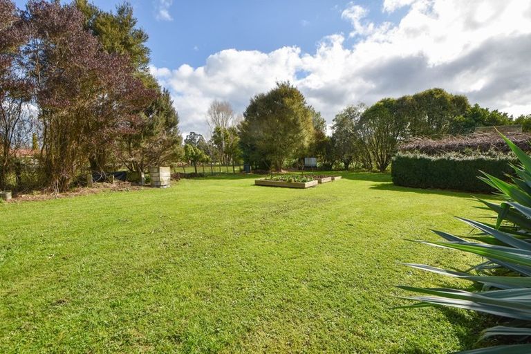 Photo of property in 65a Connollys Line, Carterton, 5713