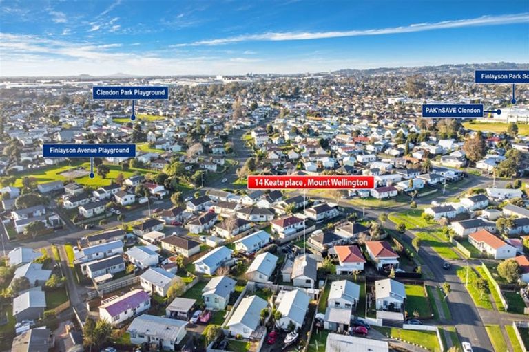 Photo of property in 2/28 Kennington Drive, Clendon Park, Auckland, 2103