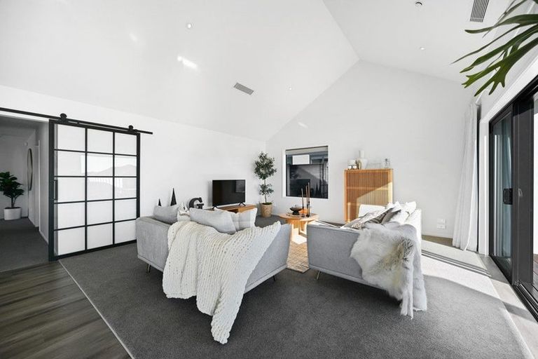 Photo of property in 9 Rose Leigh Drive, Cambridge, 3434