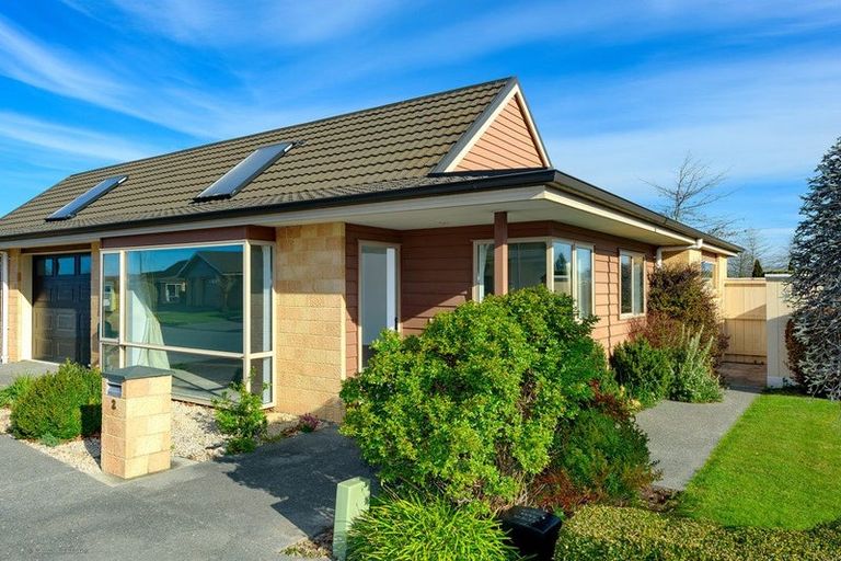 Photo of property in 3 Reeves Road, Rangiora, 7400