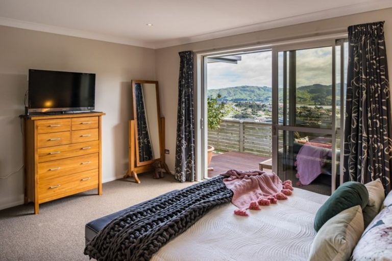 Photo of property in 7 Ships Cove, Whitby, Porirua, 5024