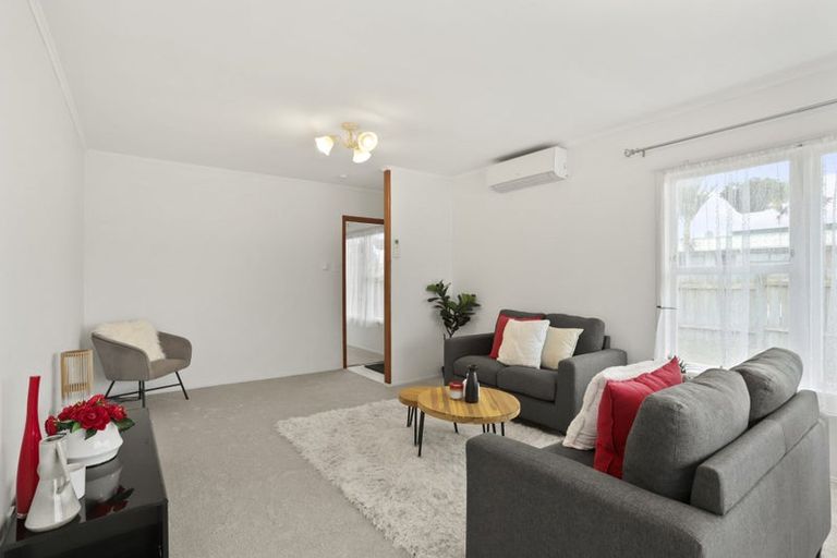 Photo of property in 1/663 Te Atatu Road, Te Atatu Peninsula, Auckland, 0610