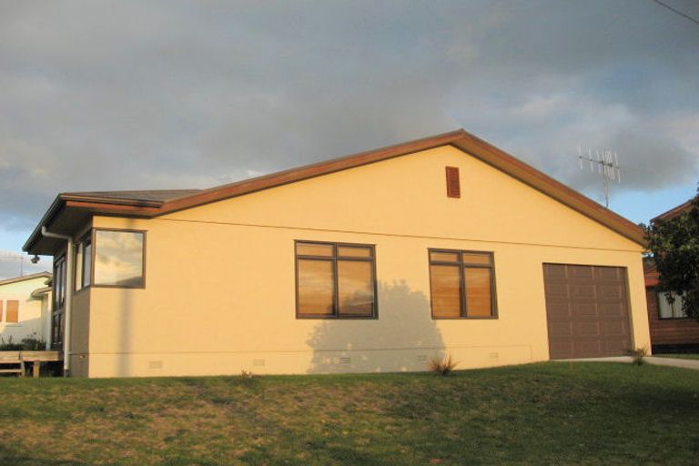 Photo of property in 208a Rangi Avenue, Whangamata, 3620