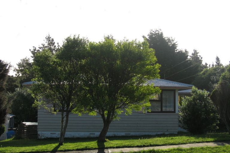Photo of property in 81 Castor Crescent, Cannons Creek, Porirua, 5024
